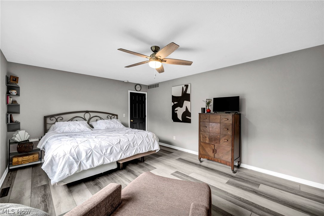 19 Pond Drive Rocky River OH 44116