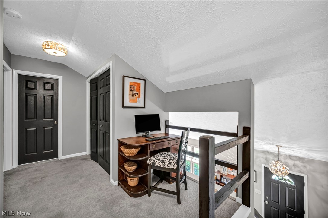 19 Pond Drive Rocky River OH 44116