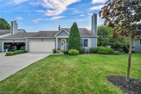 19 Pond Drive Rocky River OH 44116