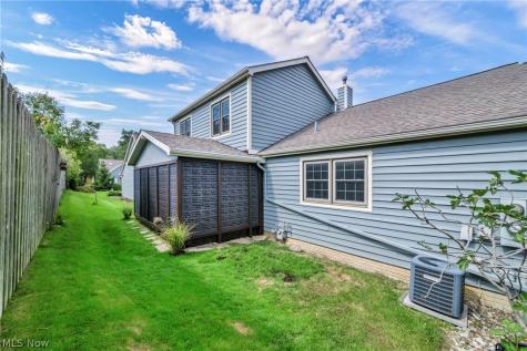 19 Pond Drive Rocky River OH 44116