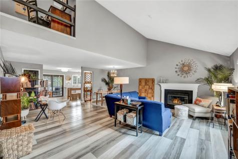 19 Pond Drive Rocky River OH 44116
