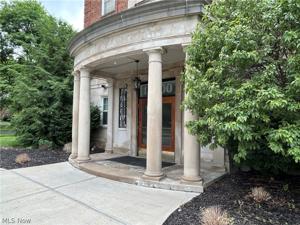 13800 Fairhill Road Shaker Heights OH 44120