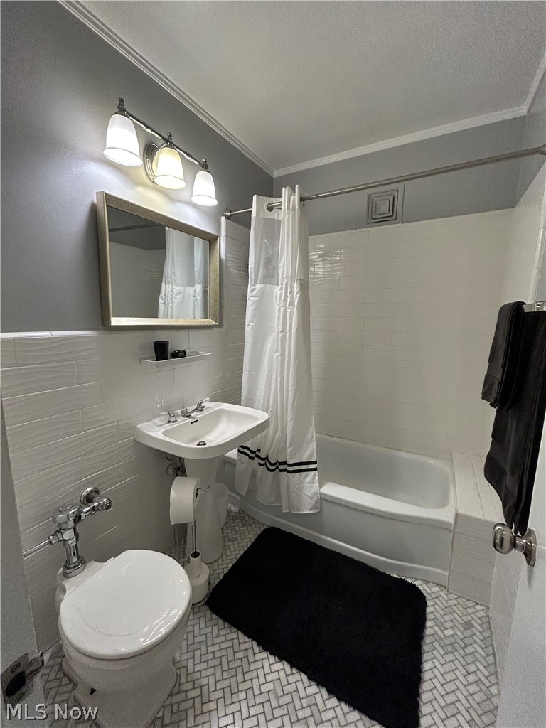 13800 Fairhill Road Shaker Heights OH 44120