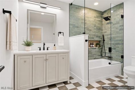 2108 Glouchester Drive Lyndhurst OH 44124