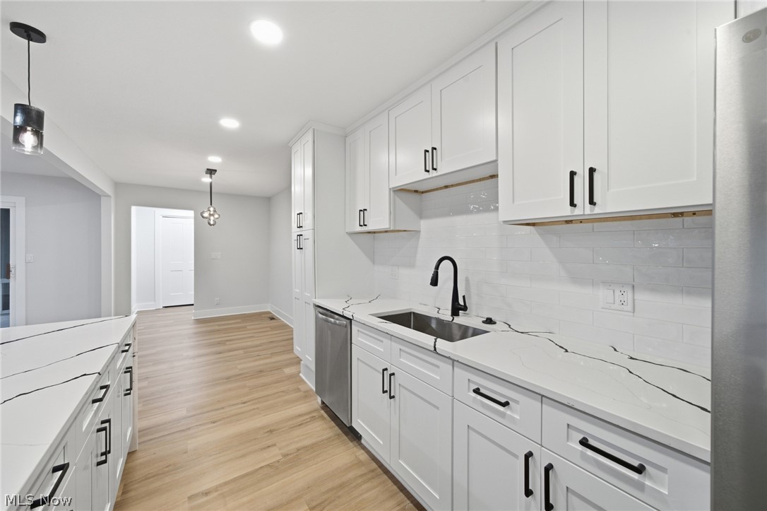 2108 Glouchester Drive Lyndhurst OH 44124