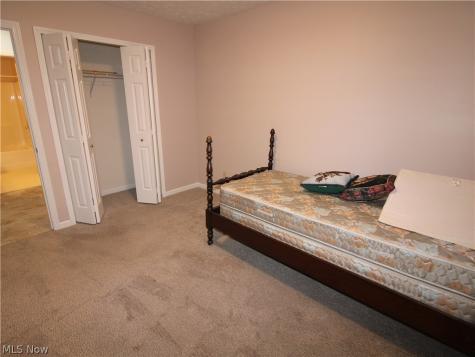 148 Bentley Drive Elyria OH 44035
