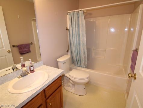 148 Bentley Drive Elyria OH 44035