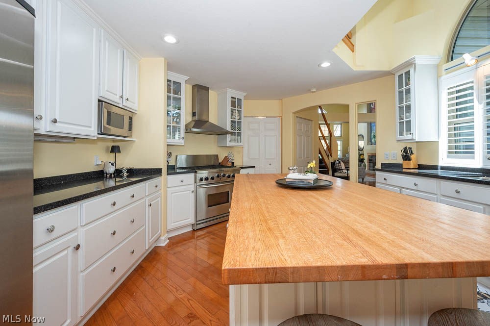 143 Lake Shore Drive Columbiana OH 44408