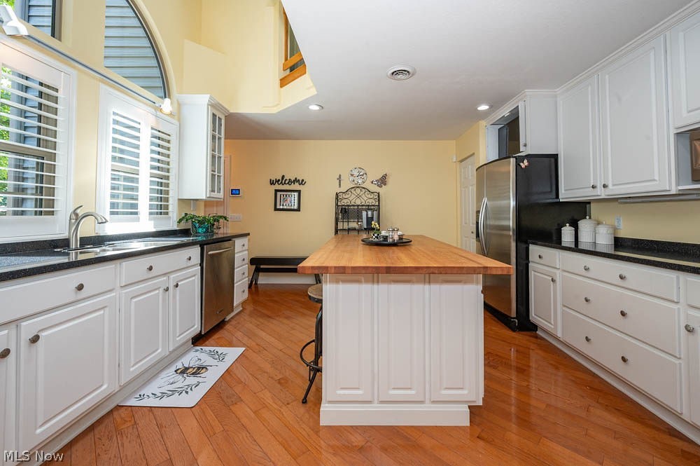 143 Lake Shore Drive Columbiana OH 44408