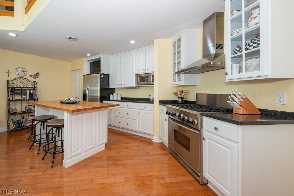 143 Lake Shore Drive Columbiana OH 44408