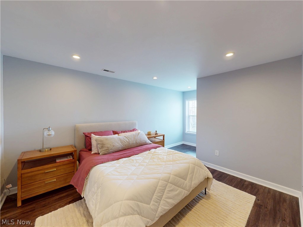 240 Fox Hollow Drive Mayfield Heights OH 44124