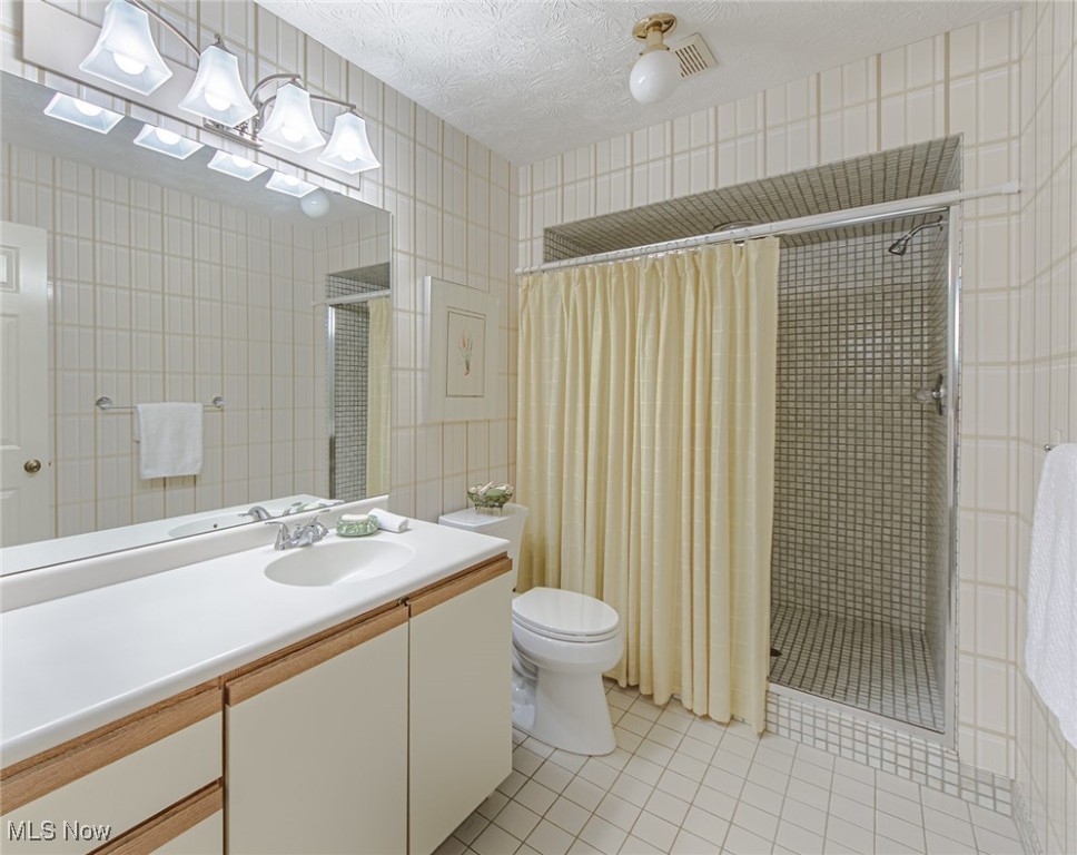 835 Sutton Place Akron OH 44313