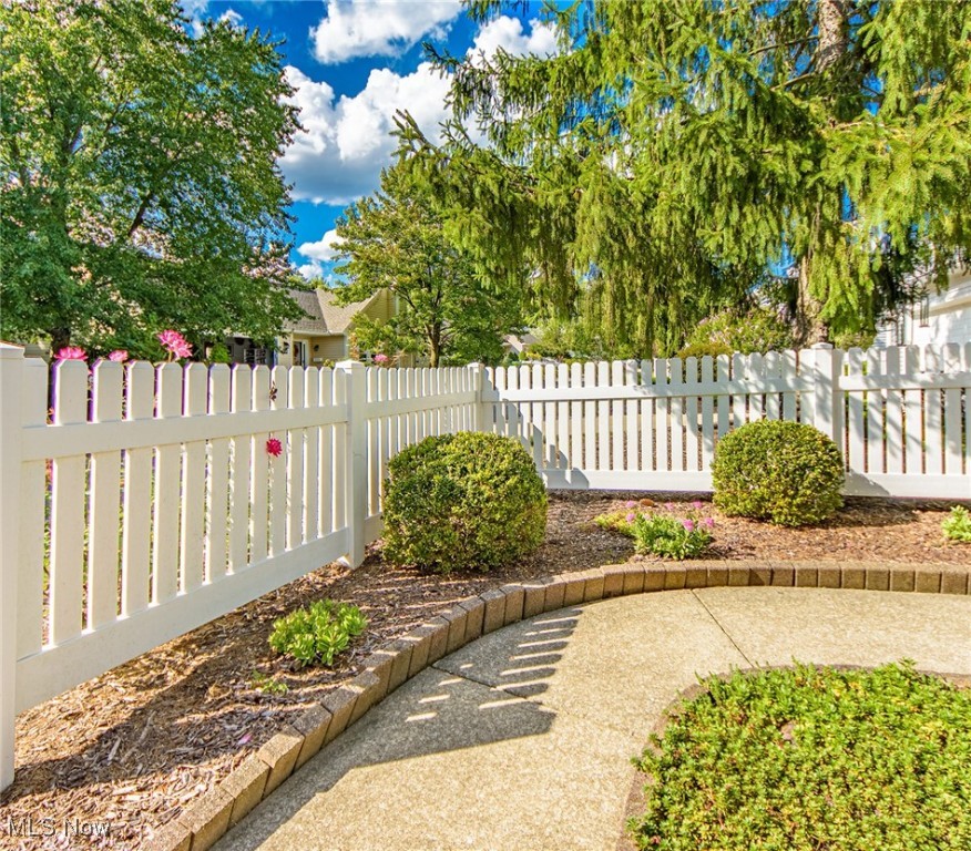 835 Sutton Place Akron OH 44313