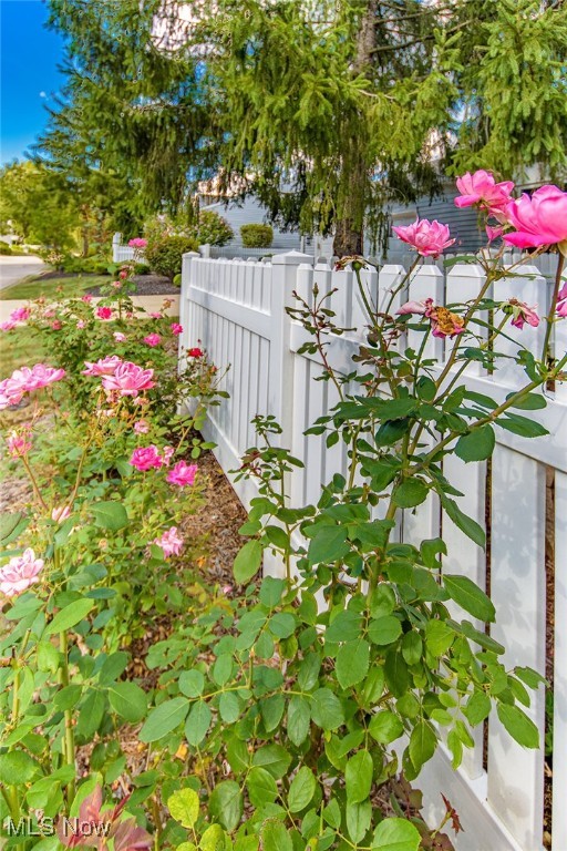 835 Sutton Place Akron OH 44313