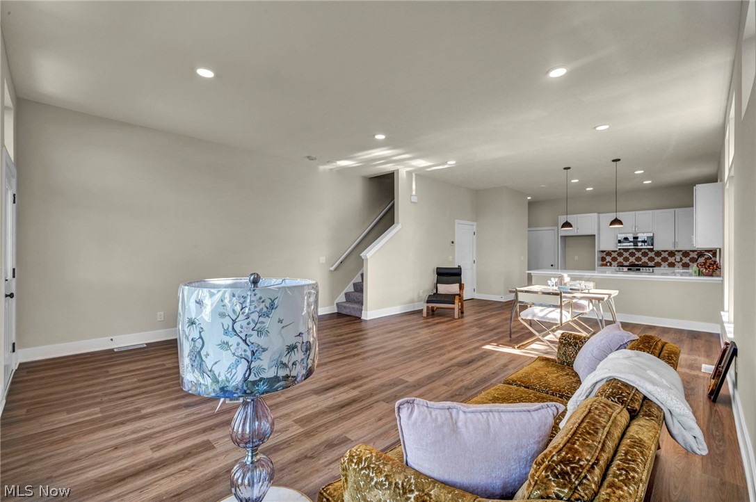 120 Cider Mill Chardon OH 44024