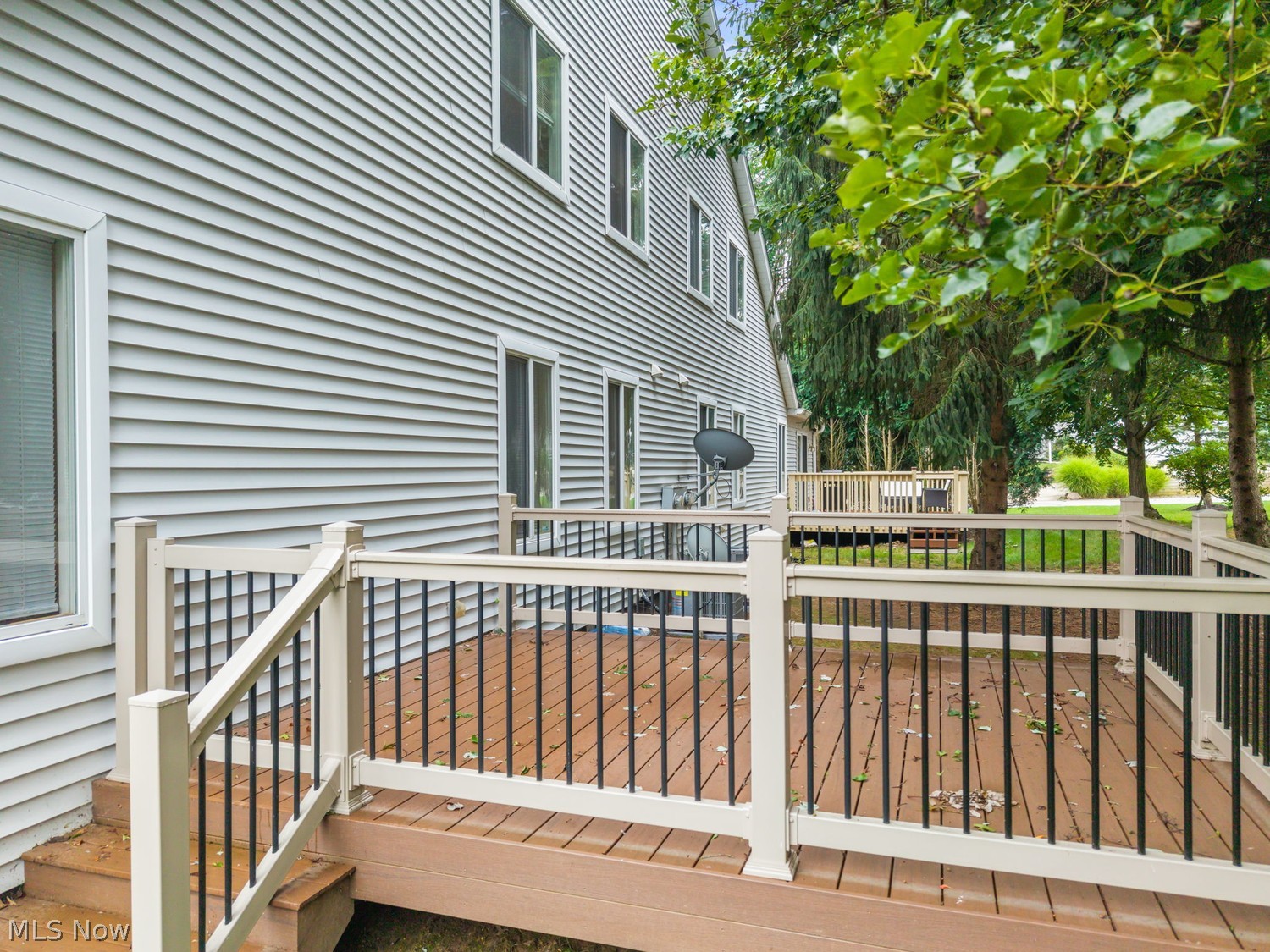 560 Queens Court Copley OH 44321