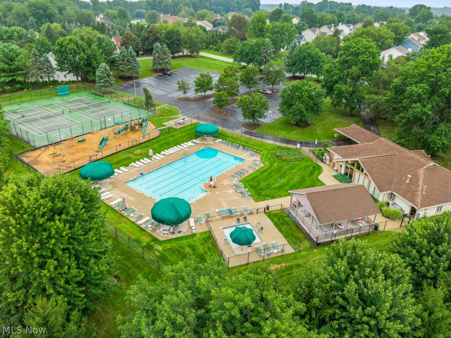 560 Queens Court Copley OH 44321