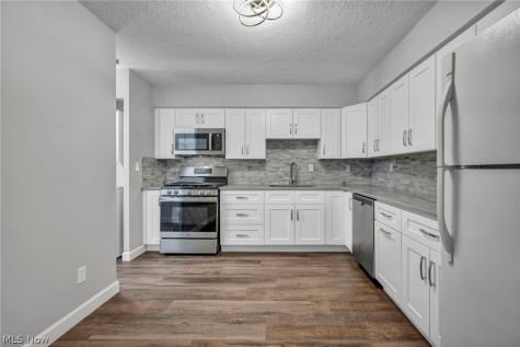 4183 Columbia Road North Olmsted OH 44070