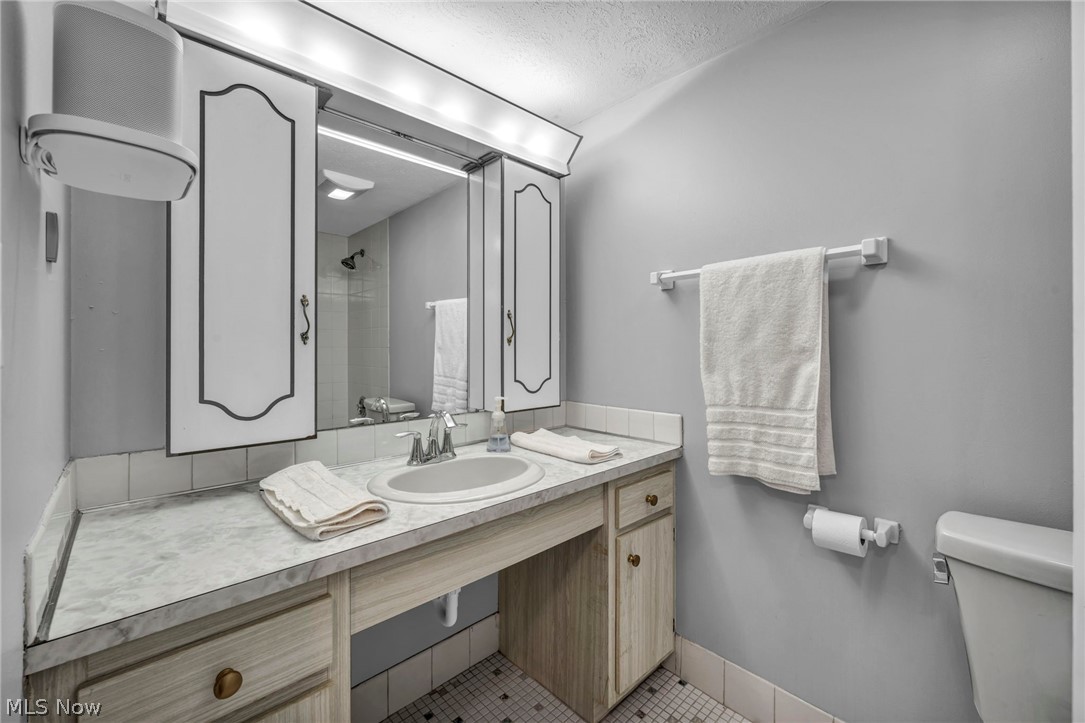 4183 Columbia Road North Olmsted OH 44070