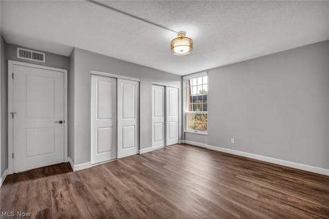 4183 Columbia Road North Olmsted OH 44070