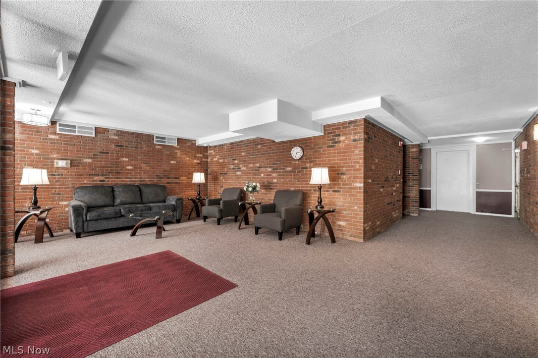 4183 Columbia Road North Olmsted OH 44070