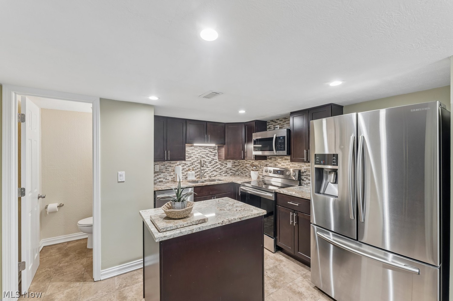 727 Tollis Parkway Broadview Heights OH 44147