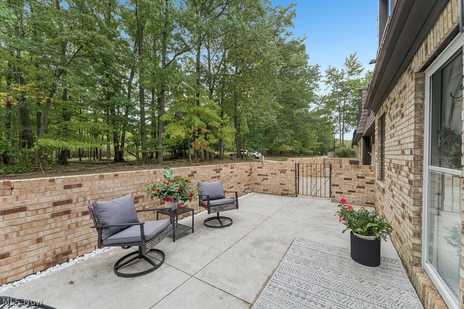 727 Tollis Parkway Broadview Heights OH 44147
