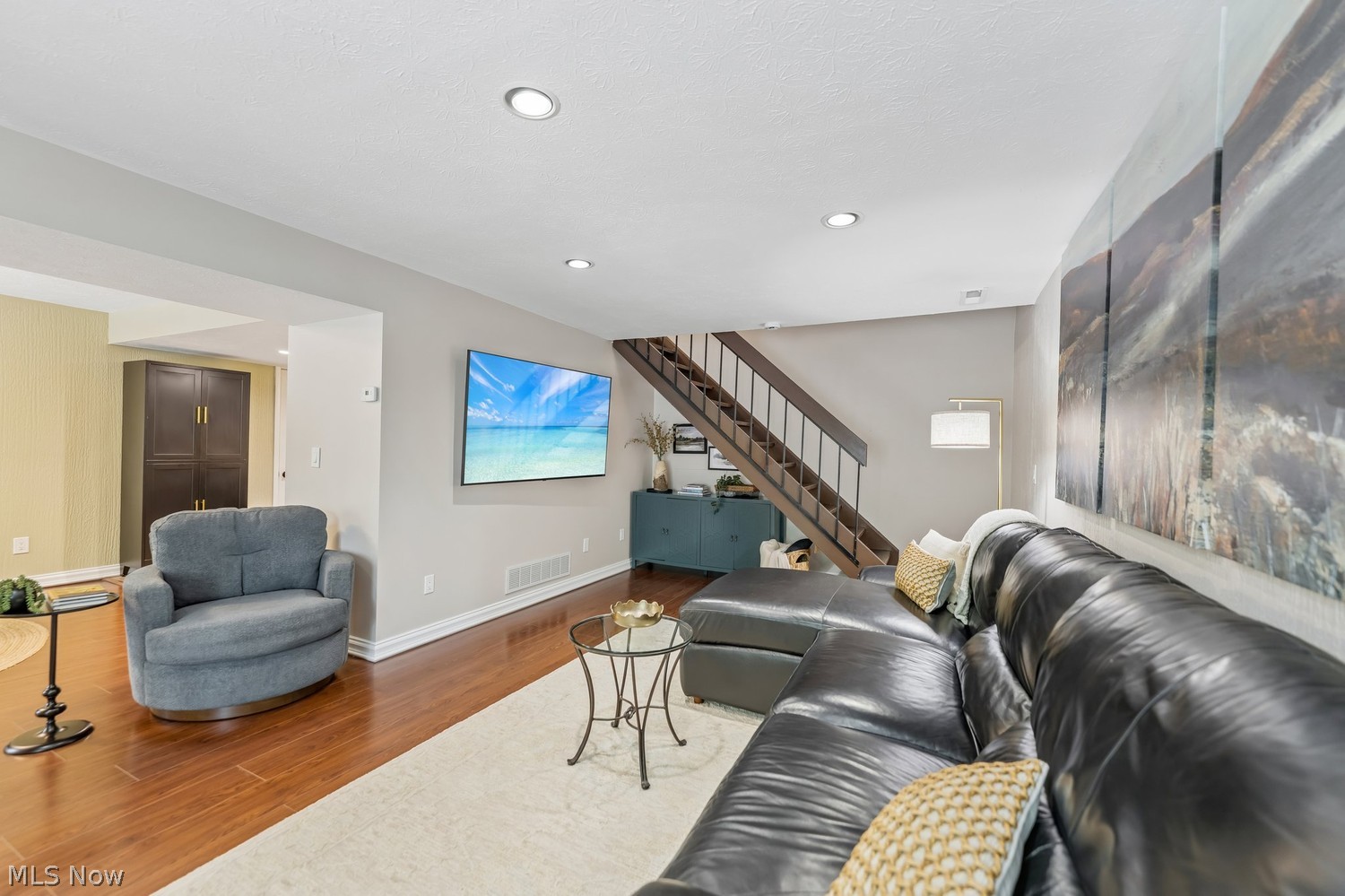 727 Tollis Parkway Broadview Heights OH 44147