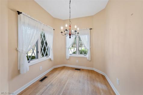 9 Aberdeen Court Rocky River OH 44116