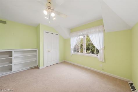9 Aberdeen Court Rocky River OH 44116