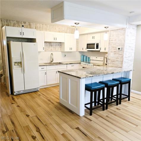 67 Landings Way Avon Lake OH 44012