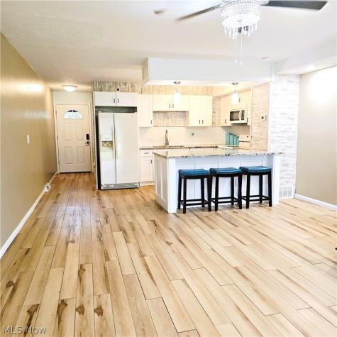 67 Landings Way Avon Lake OH 44012