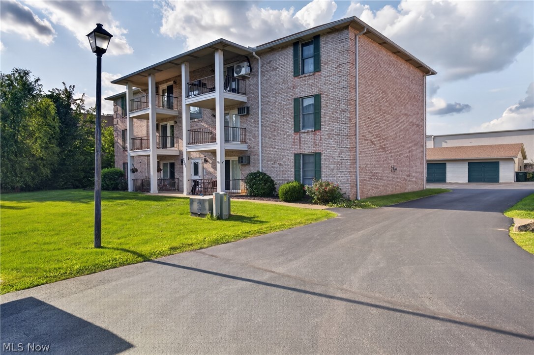 7380 Eisenhower Drive Boardman OH 44512