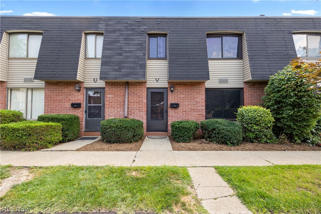 216 Moore Road Avon Lake OH 44012