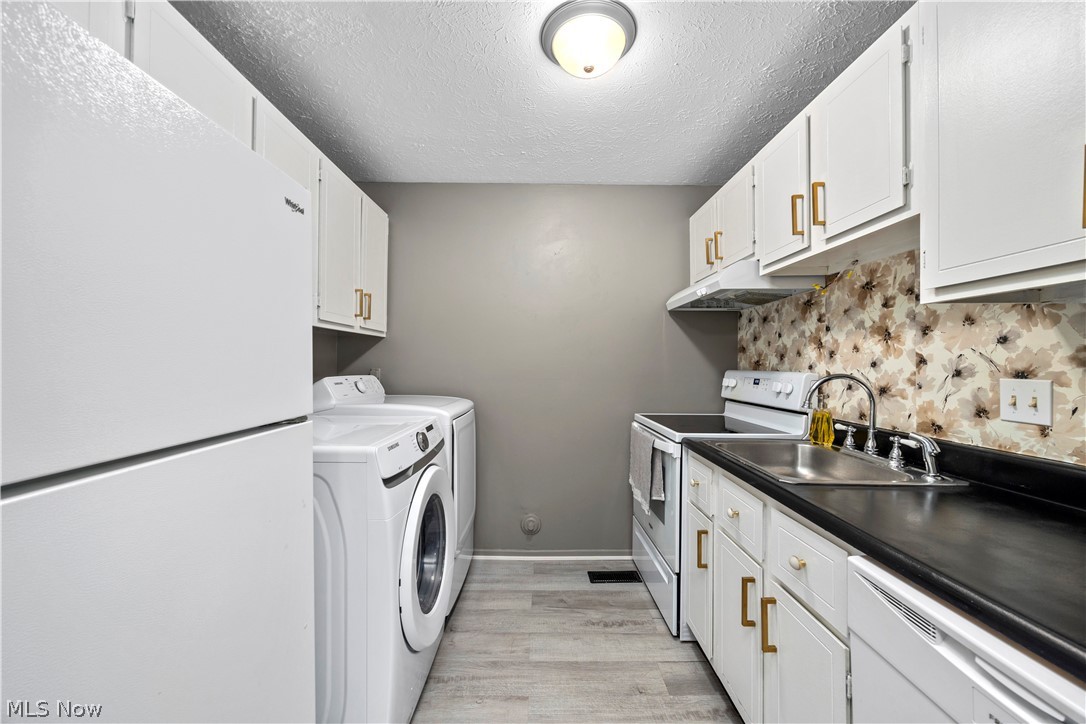 216 Moore Road Avon Lake OH 44012