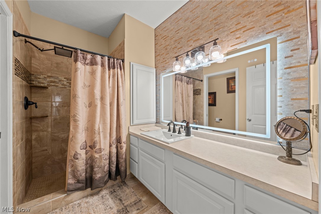 6801 Rolling Meadow Drive Parma OH 44134