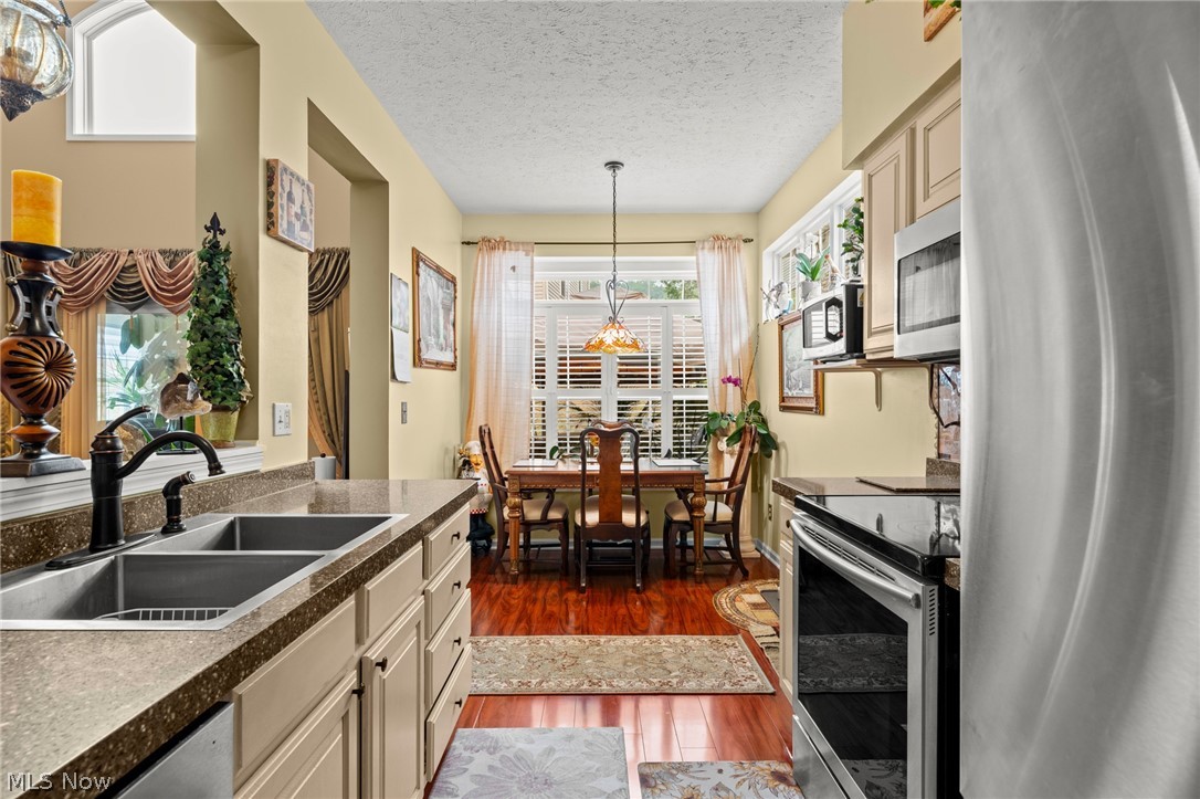 6801 Rolling Meadow Drive Parma OH 44134