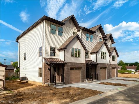 3274 Warren Road Cleveland OH 44111