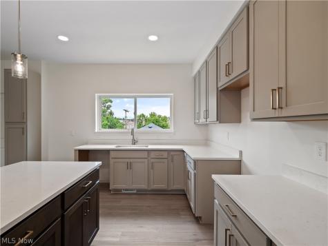 3274 Warren Road Cleveland OH 44111