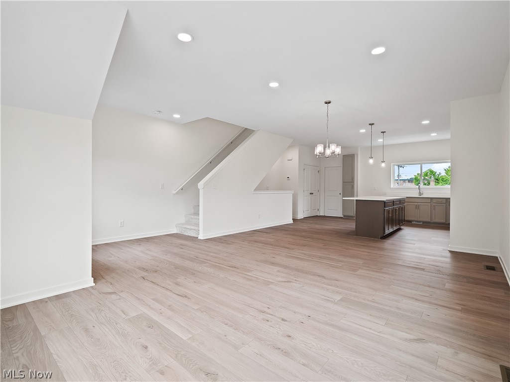 3274 Warren Road Cleveland OH 44111