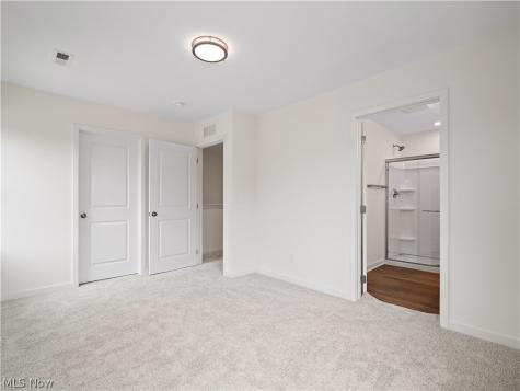 3274 Warren Road Cleveland OH 44111
