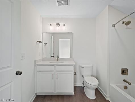 3274 Warren Road Cleveland OH 44111