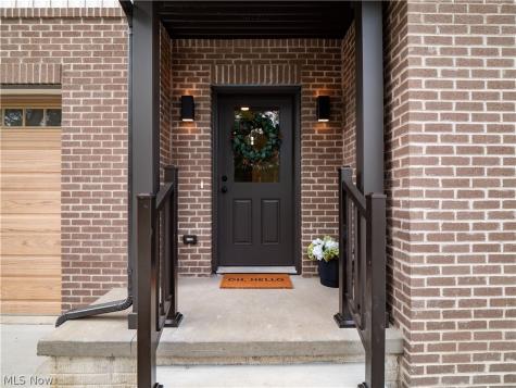 3274 Warren Road Cleveland OH 44111