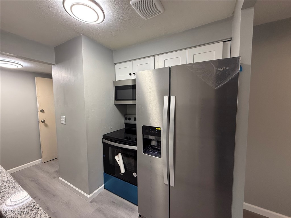 22011 River Oaks Drive Rocky River OH 44116