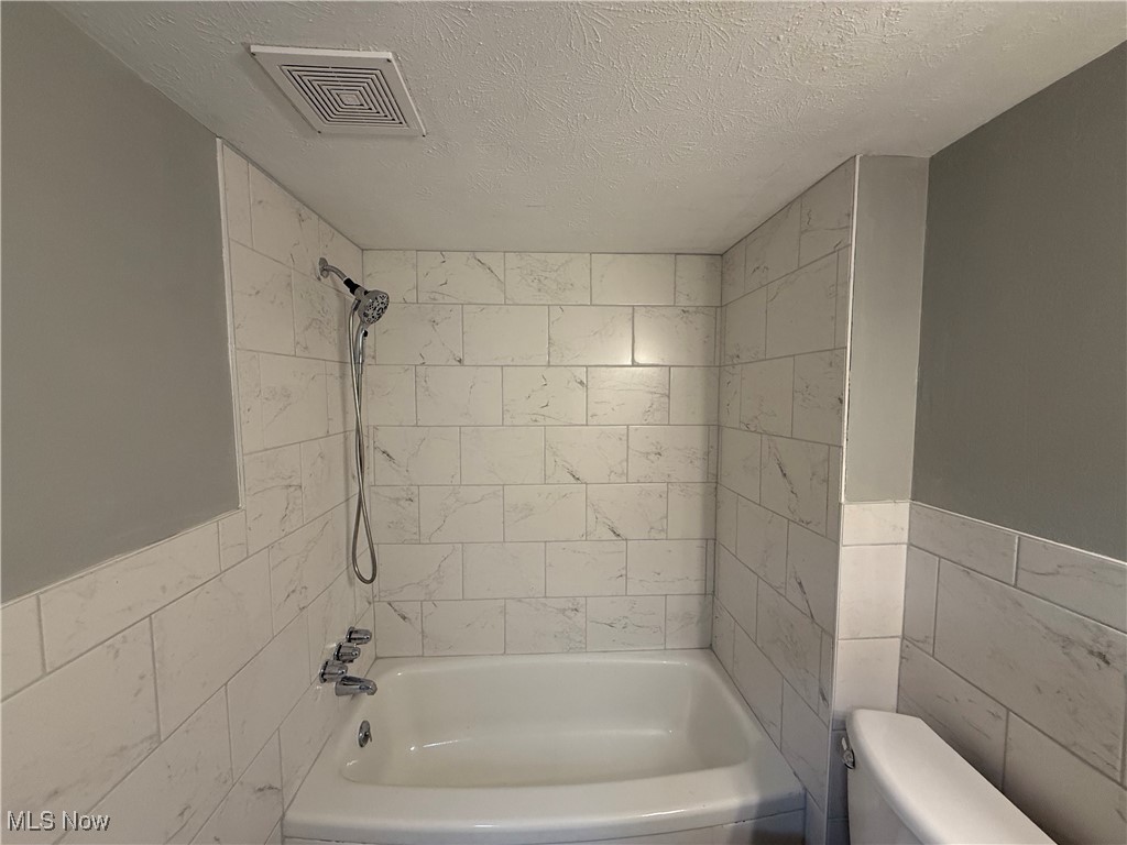 22011 River Oaks Drive Rocky River OH 44116