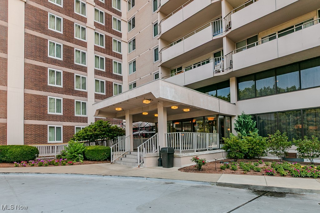 12900 Lake Avenue Lakewood OH 44107