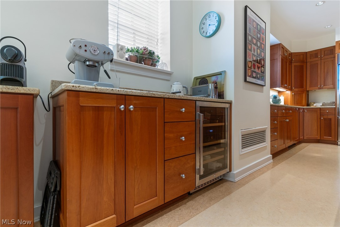 13901 Shaker Boulevard Cleveland OH 44120