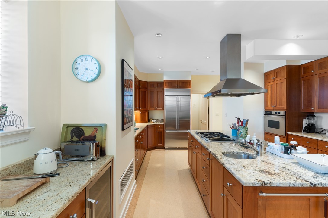 13901 Shaker Boulevard Cleveland OH 44120