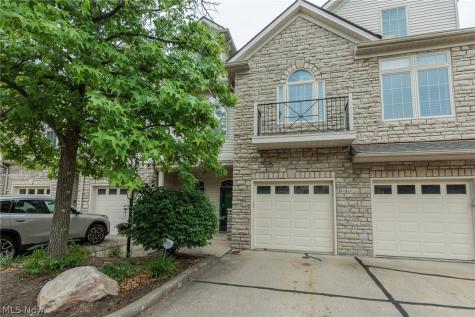 3192 Richmond Road Beachwood OH 44122