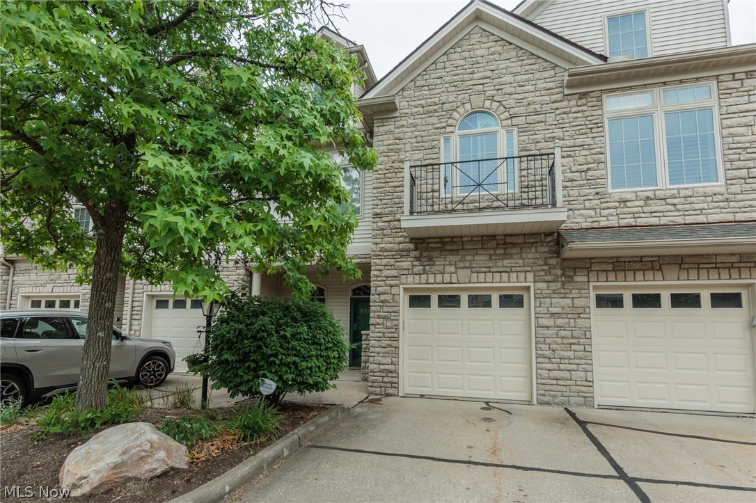 3192 Richmond Road Beachwood OH 44122